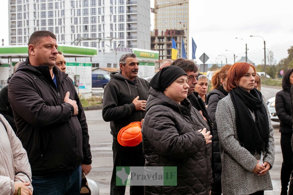 У Франківську відкрили Стелу загиблим героям