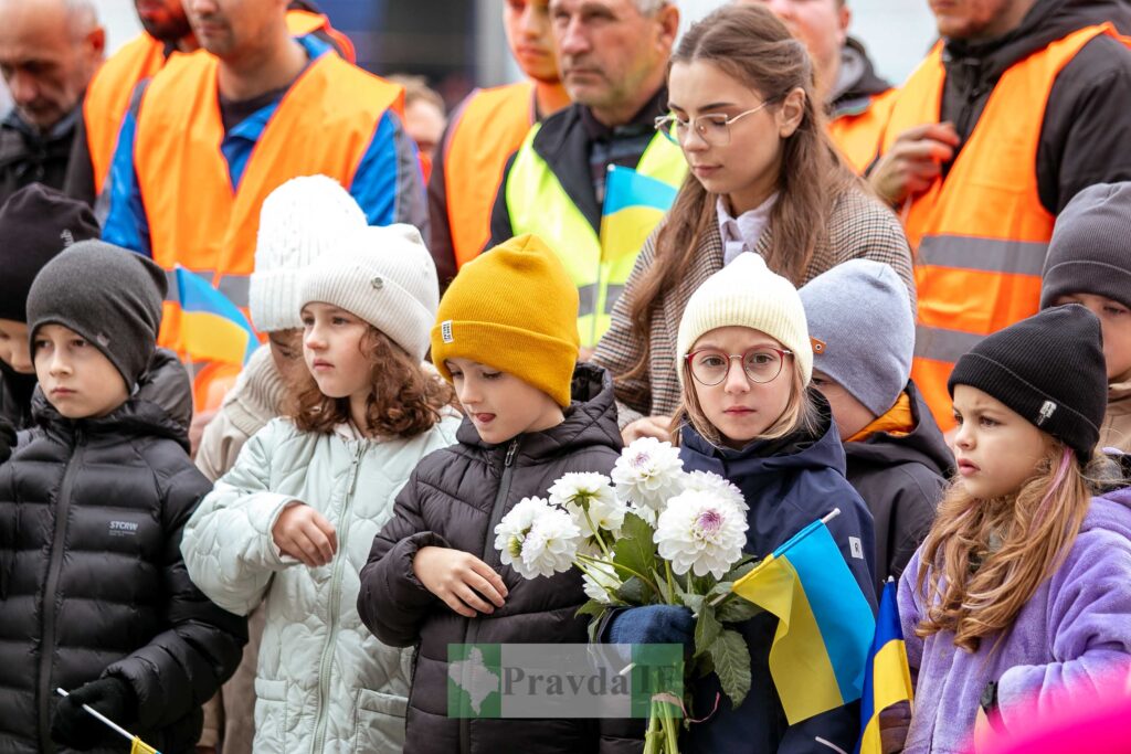 У Франківську відкрили Стелу загиблим героям