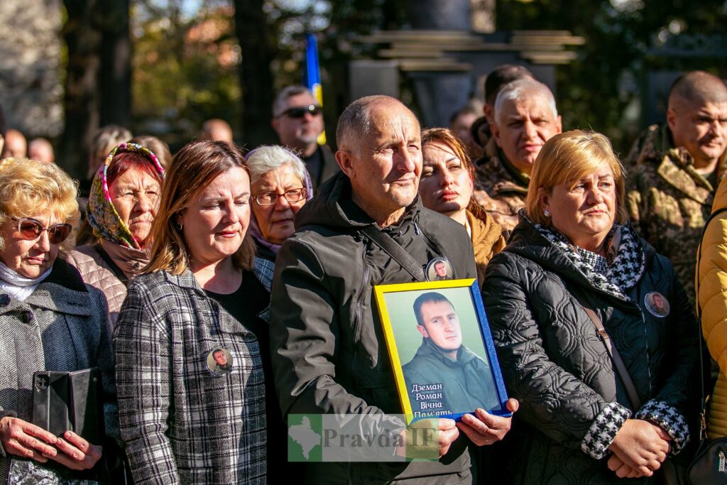 У Івано-Франківську предстоятель ПЦУ Епіфаній очолив акцію «Дзвін пам’яті» за полеглими захисниками