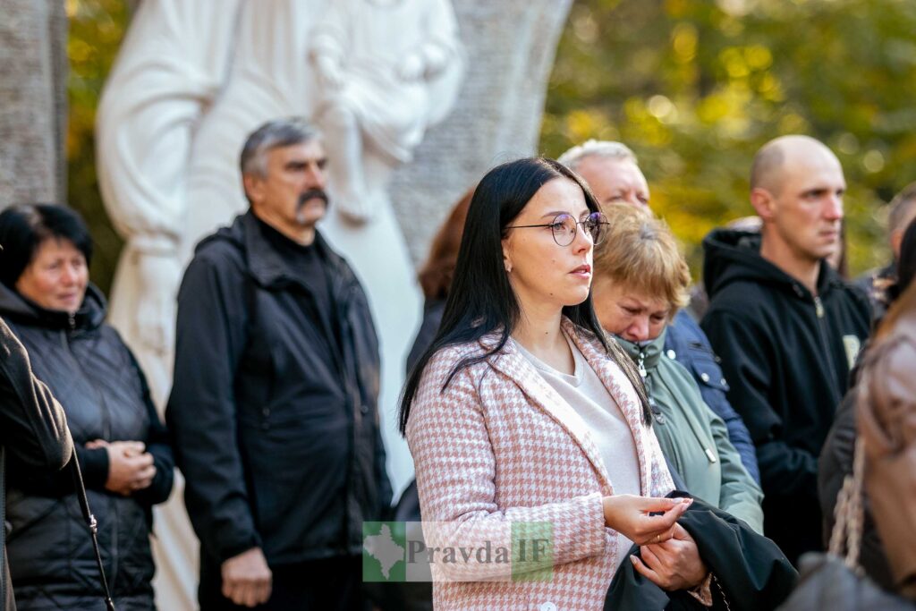 У Івано-Франківську предстоятель ПЦУ Епіфаній очолив акцію «Дзвін пам’яті» за полеглими захисниками