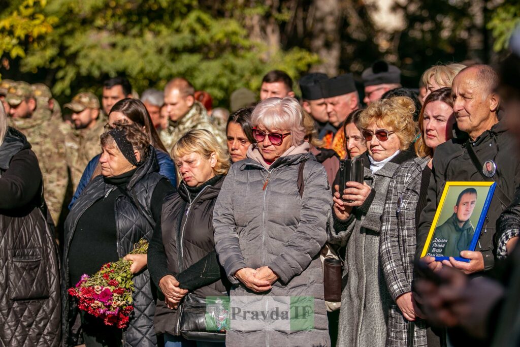 У Івано-Франківську предстоятель ПЦУ Епіфаній очолив акцію «Дзвін пам’яті» за полеглими захисниками