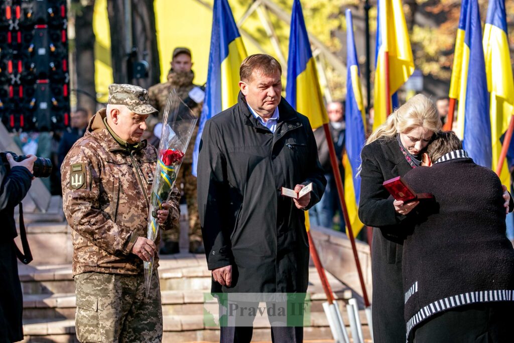 У Івано-Франківську предстоятель ПЦУ Епіфаній очолив акцію «Дзвін пам’яті» за полеглими захисниками