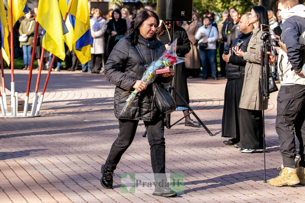 У Івано-Франківську предстоятель ПЦУ Епіфаній очолив акцію «Дзвін пам’яті» за полеглими захисниками