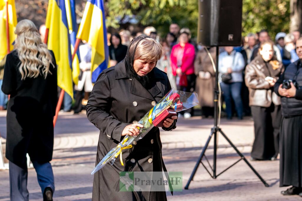 У Івано-Франківську предстоятель ПЦУ Епіфаній очолив акцію «Дзвін пам’яті» за полеглими захисниками