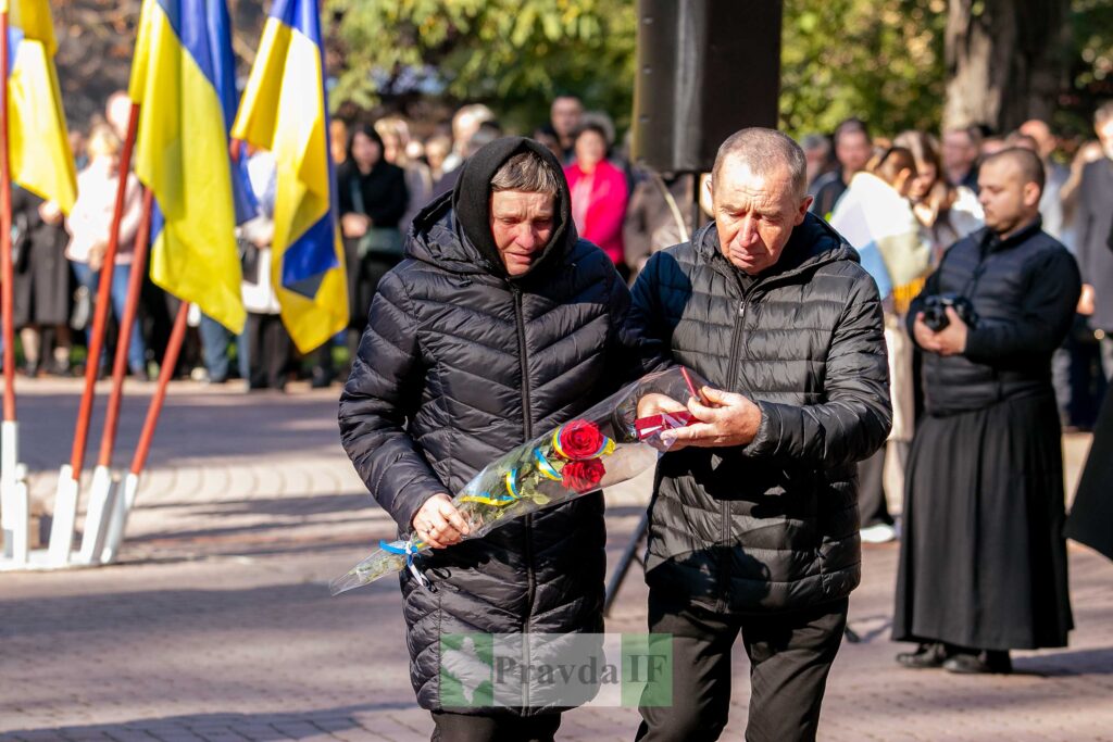 У Івано-Франківську предстоятель ПЦУ Епіфаній очолив акцію «Дзвін пам’яті» за полеглими захисниками