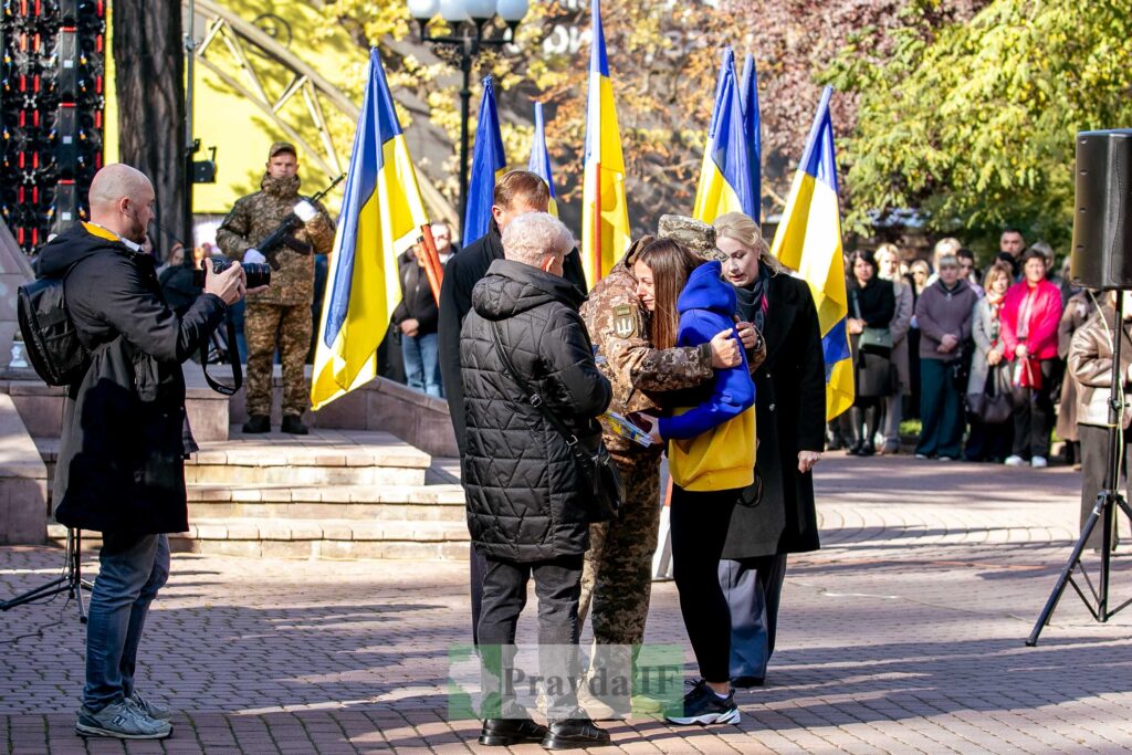 У Івано-Франківську предстоятель ПЦУ Епіфаній очолив акцію «Дзвін пам’яті» за полеглими захисниками