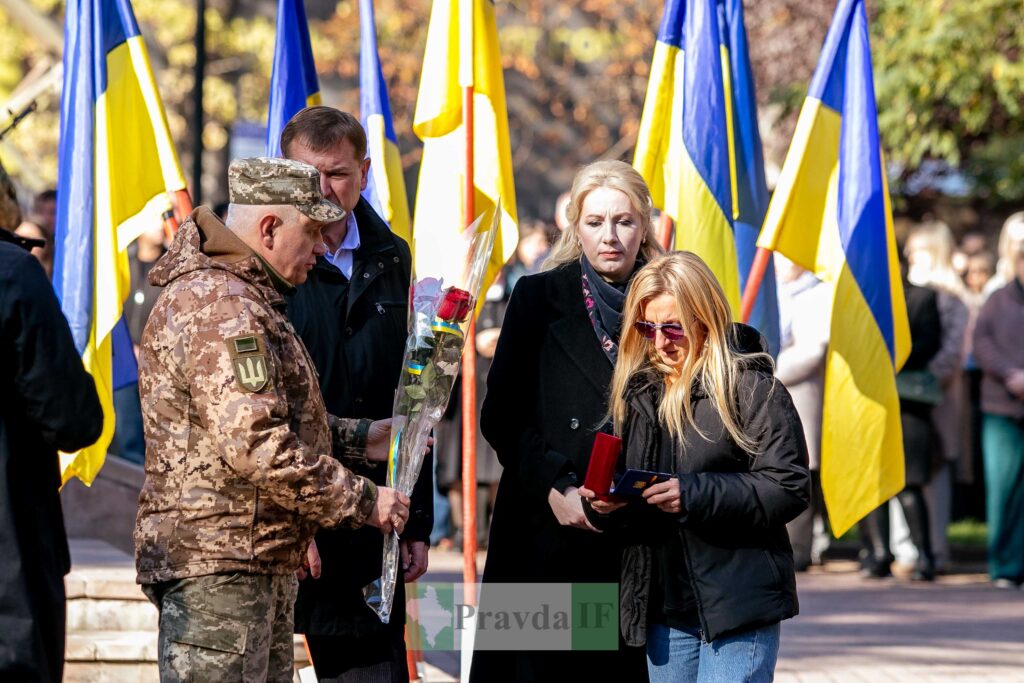 У Івано-Франківську предстоятель ПЦУ Епіфаній очолив акцію «Дзвін пам’яті» за полеглими захисниками