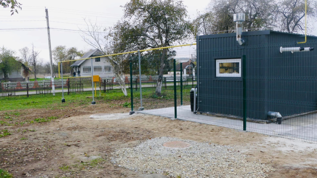 Одна з гімназій на Прикарпатті обігрівається від модульної котельні