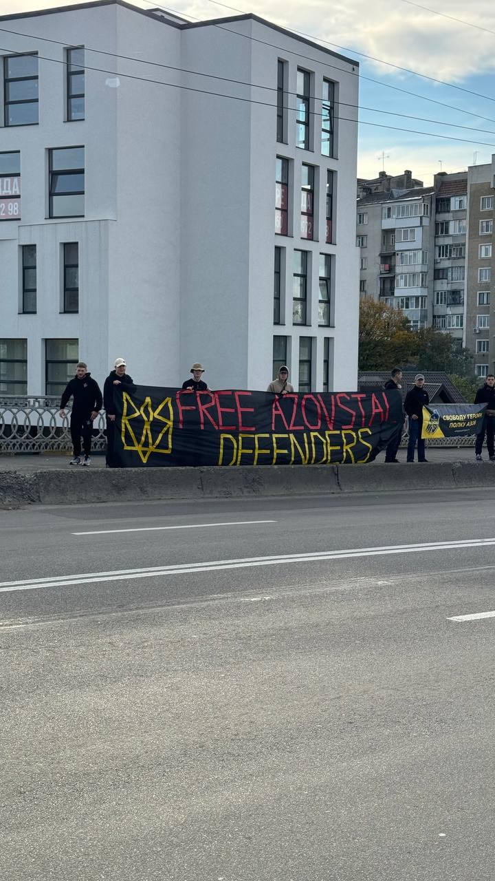 Франківці вкотре зібралися на акцію підтримки полонених та зниклих безвісти захисників