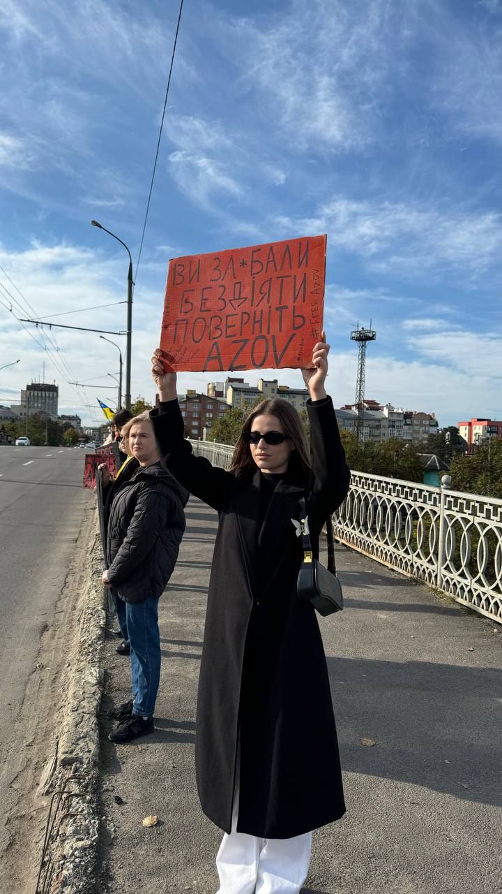 Франківці вкотре зібралися на акцію підтримки полонених та зниклих безвісти захисників