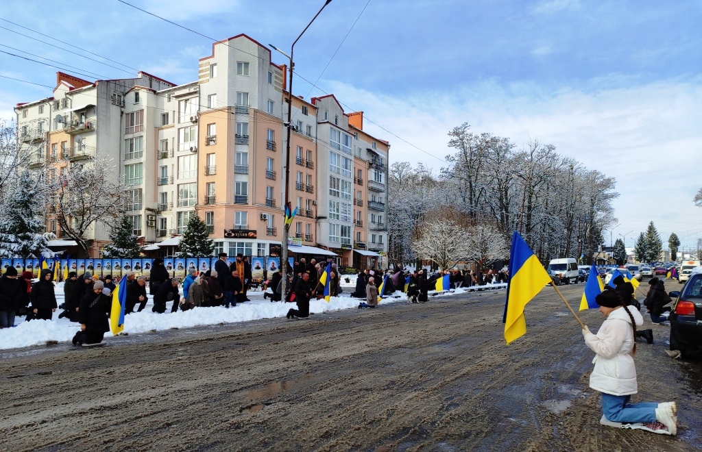 Сьогодні Тлумаччина зустріла полеглого героя Василя Рибчина