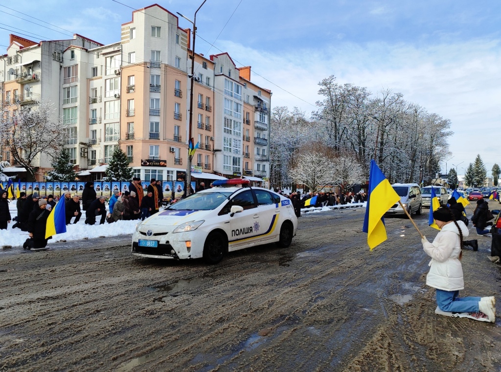 Сьогодні Тлумаччина зустріла полеглого героя Василя Рибчина