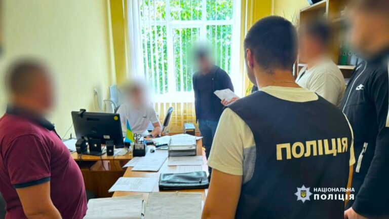 У Франківську оштрафували викладача коледжу, який "погорів" на хабарі за зарахування вступника