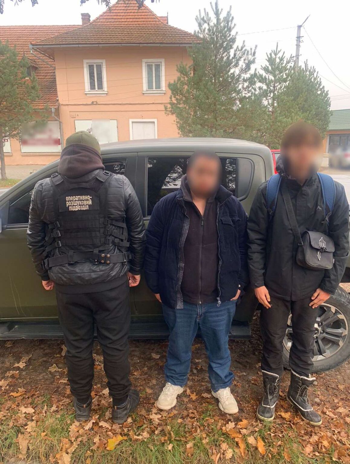 На кордоні відшукали двох киян, які заблукали у Карпатах