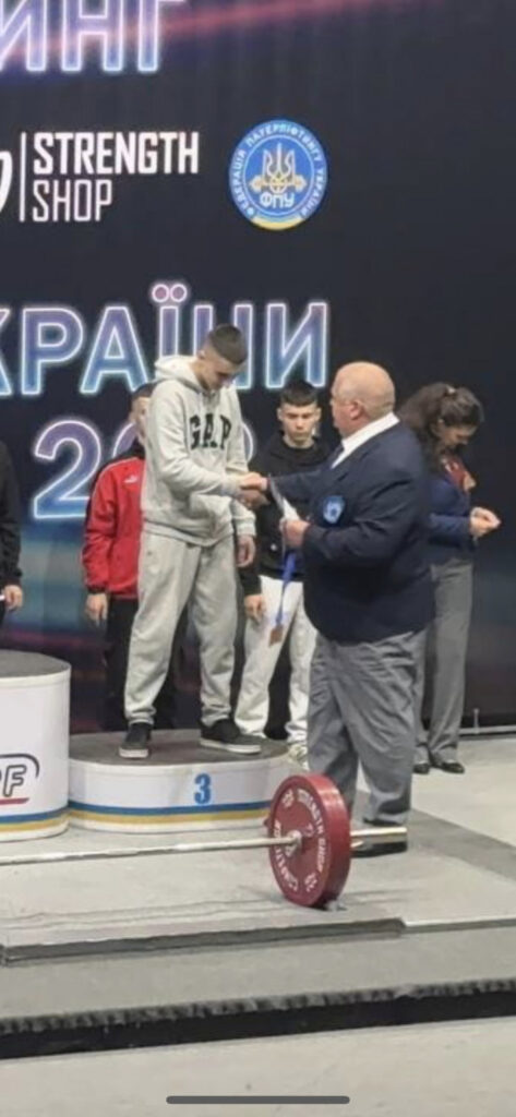 Спортсмени з Городенківщини здобули медалі Чемпіонату України з пауерліфтингу