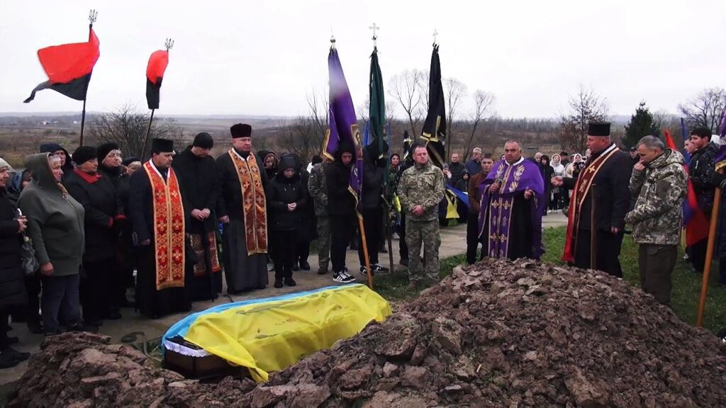 У Брошнів-Осадській громаді в останню путь провели військового Івана Шкредка