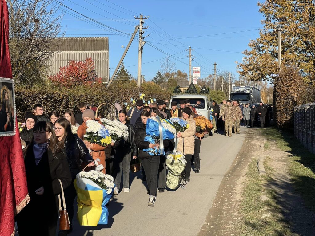 На Коломийщині провели в останню путь 21-річного Героя Андрія Андрусишина ФОТО