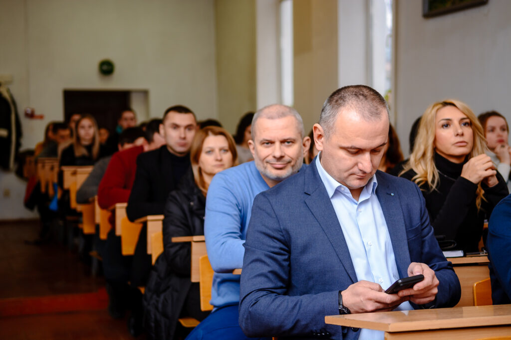 В ІФНТУНГ експерти обговорили легальне володіння зброєю та протидію її незаконному обігу