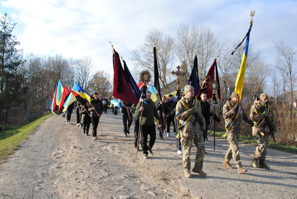 На Богородчанщині провели в останню путь загиблого на війні Василя Палійчука