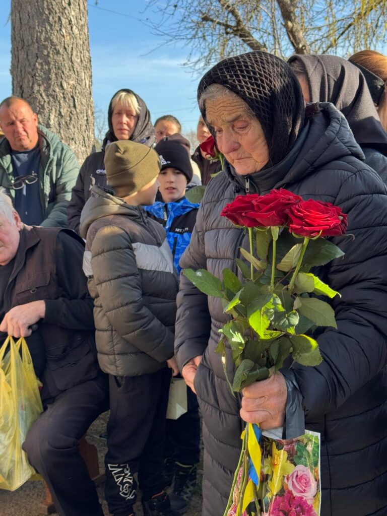 На Косівщині відкрили Алею Слави полеглим військовослужбовцям