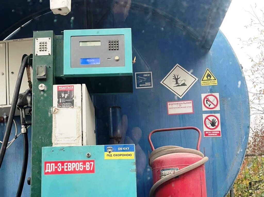 У Франківську демонтували незаконну АЗС