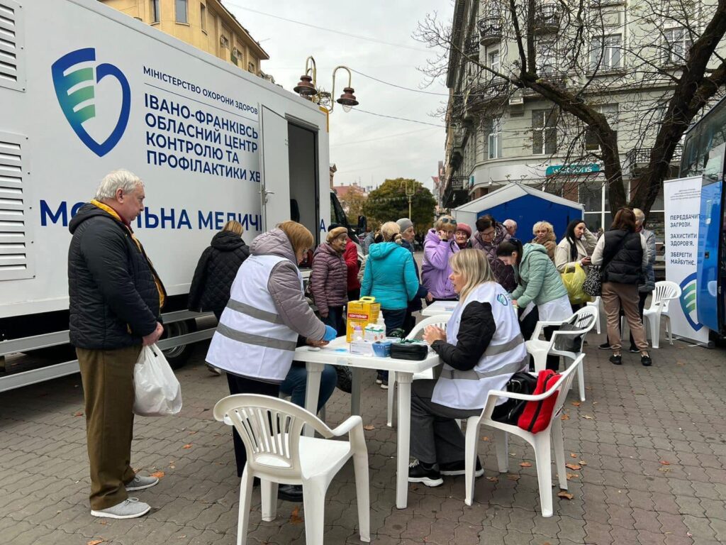 У 173 прикарпаток виявилено гінекологічну патологію, зокрема – 70 випадків пухлин: підсумки "Днів здоров’я" за жовтень