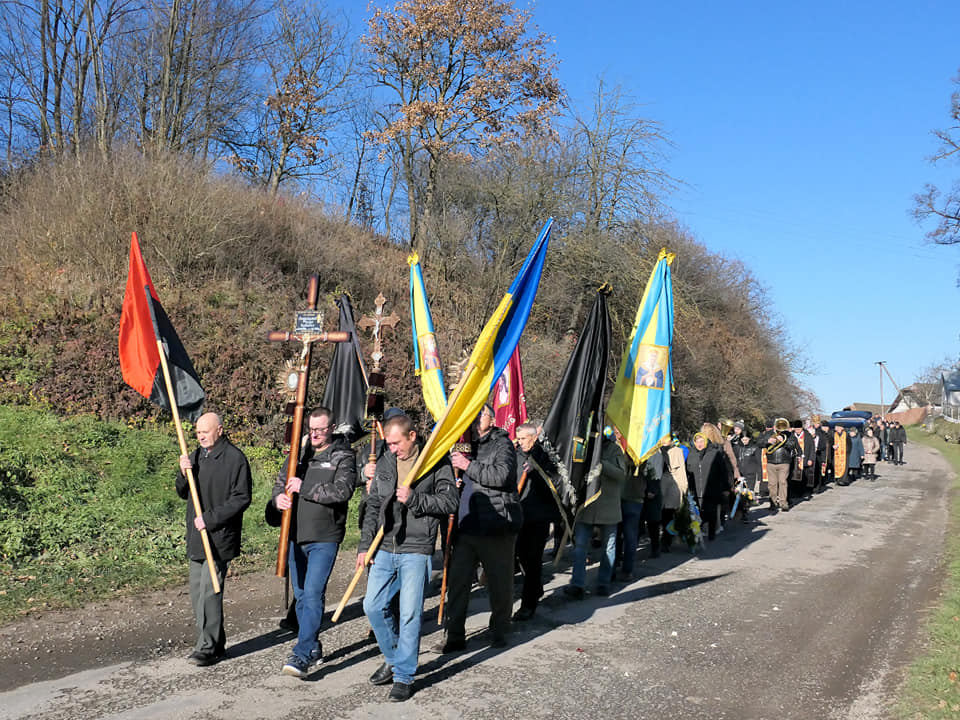 Тисменицька громада попрощалася із захисником Русланом Ступніцьким