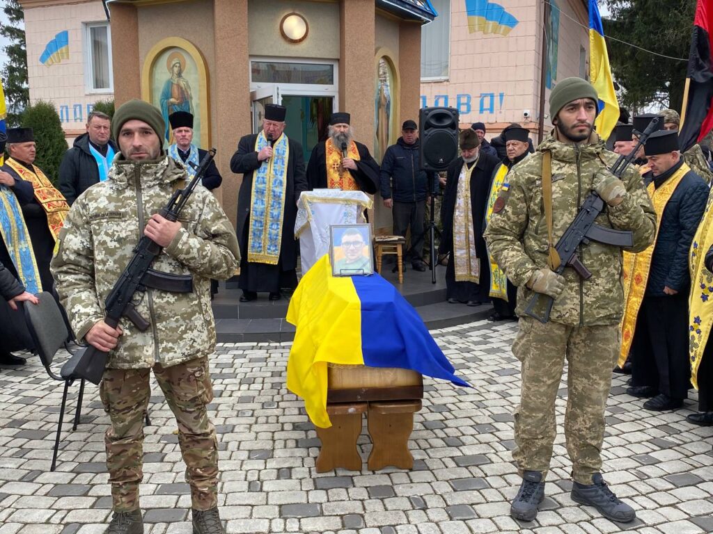 Городенківська громада віддала шану воїну Бойку Олегу