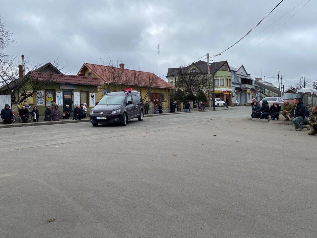 Городенківська громада віддала шану воїну Бойку Олегу