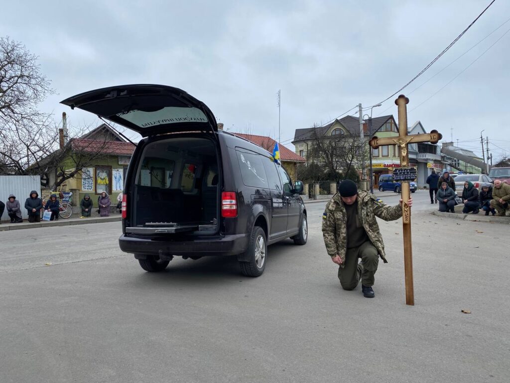 Городенківська громада віддала шану воїну Бойку Олегу