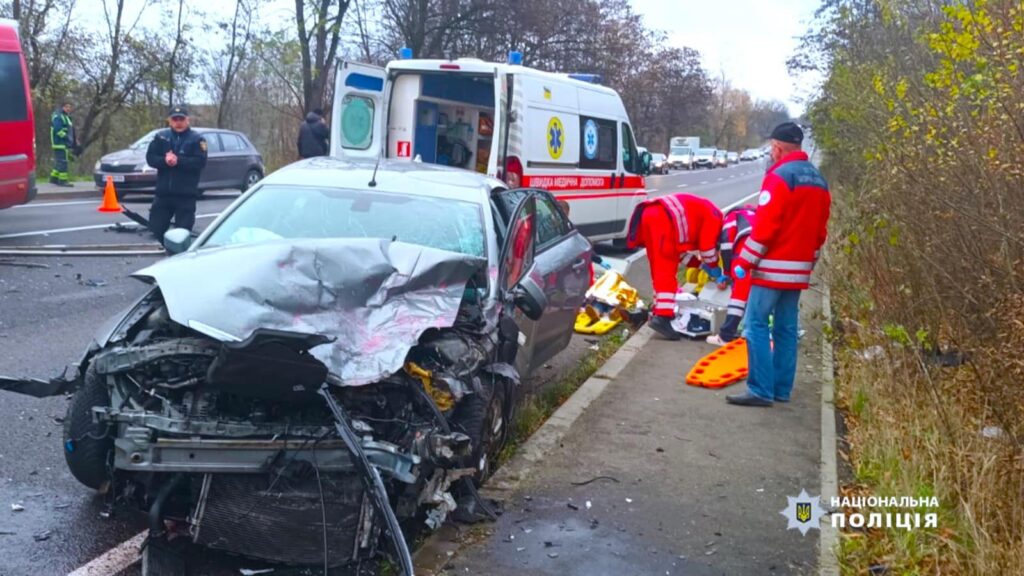 В ДТП на Прикарпатті травмувались шестеро людей. ФОТО