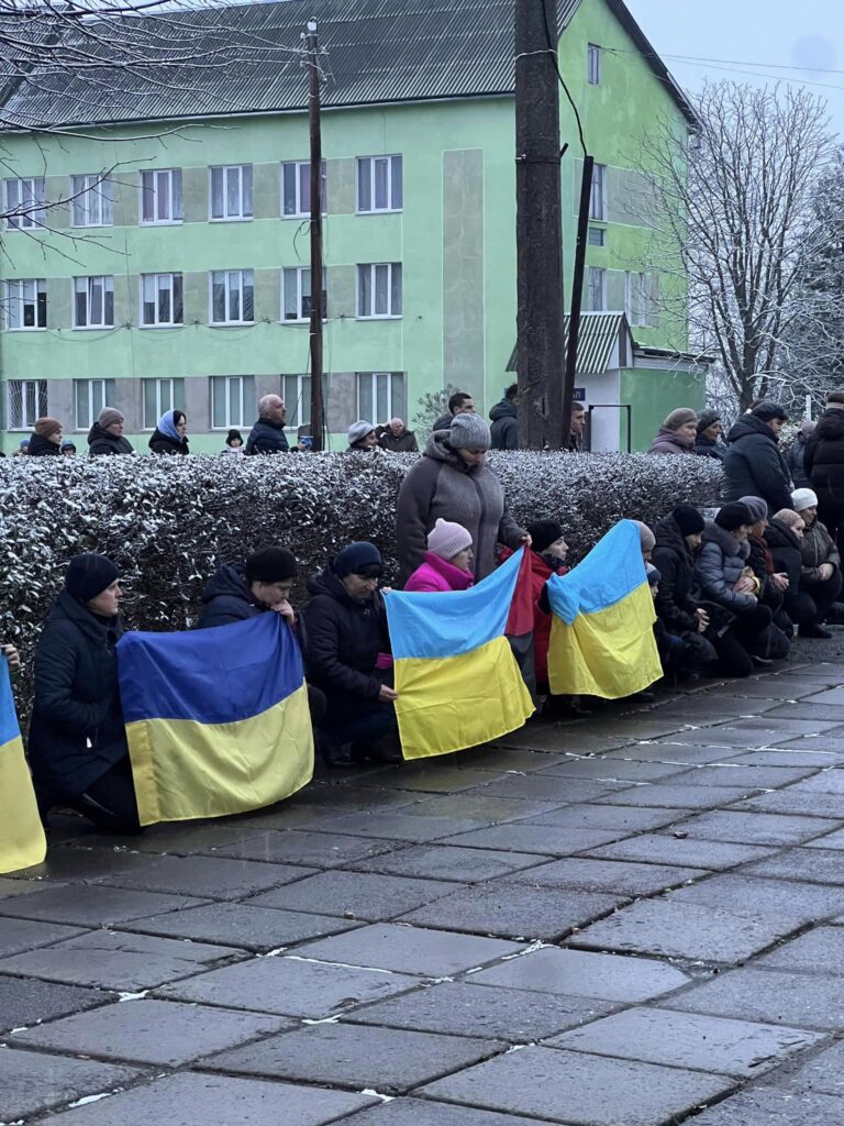 На Прикарпатті попрощалися з 19-річним Героєм Віталієм Дядюсем ФОТО