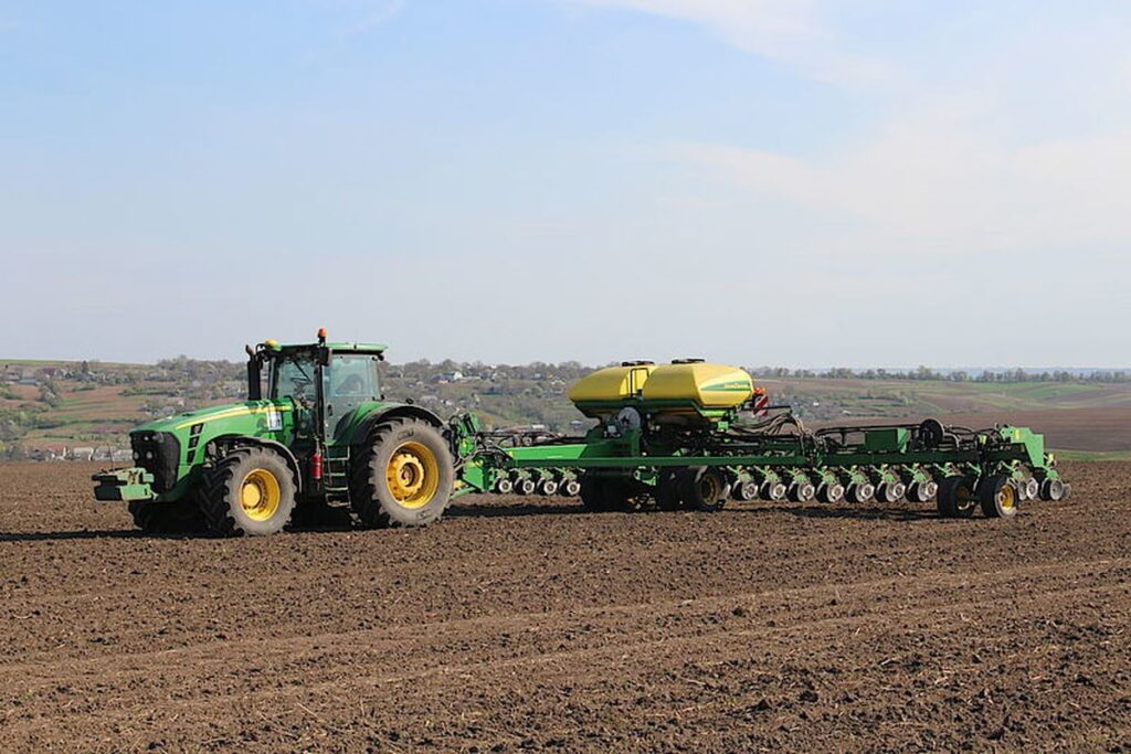 В Івано-Франківській області на завершальному етапі збиральні польові роботи