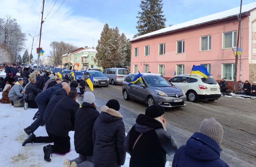 Сьогодні Тлумаччина зустріла полеглого героя Василя Рибчина