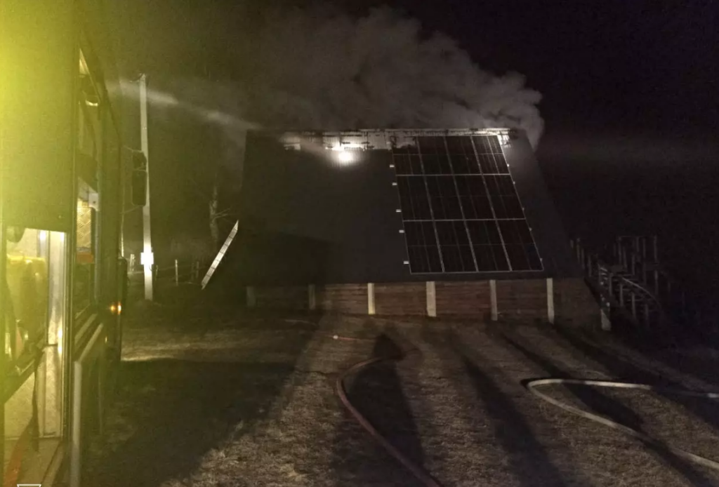 На Прикарпатті горів будинок. ФОТО