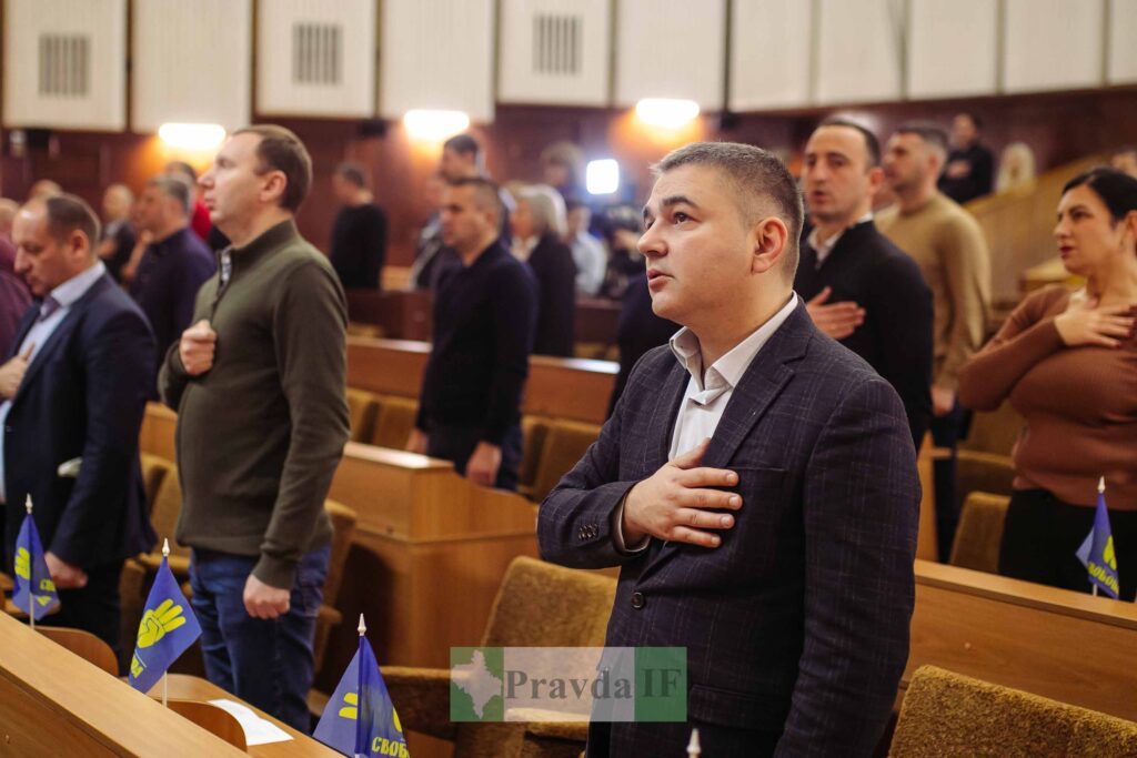 Cесія Івано-Франківської обласної ради в обличчях. ФОТОРЕПОРТАЖ