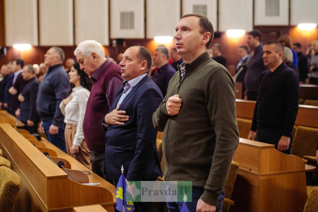 Cесія Івано-Франківської обласної ради в обличчях. ФОТОРЕПОРТАЖ