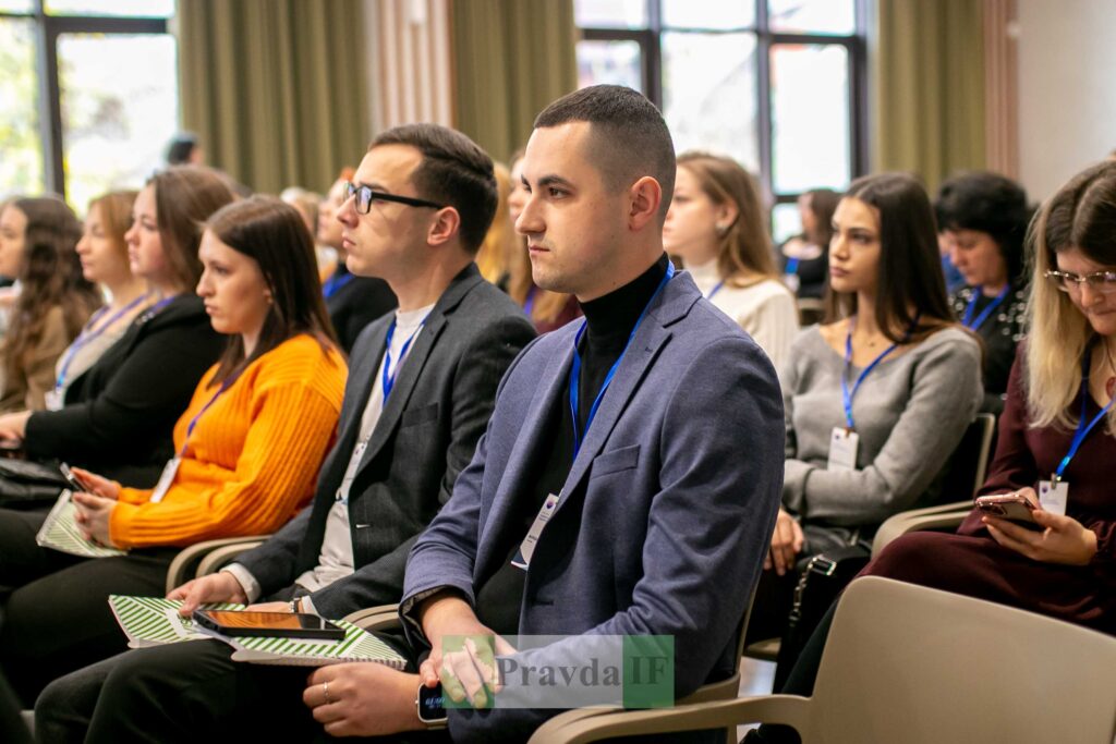 Про вакцинацію і паталогію: в Івано-Франківську провели важливий майстер-клас для лікарів. ФОТОРЕПОРТАЖ