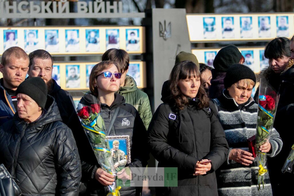 В Івано-Франківську вшанували пам'ять полеглих бійців. ФОТО