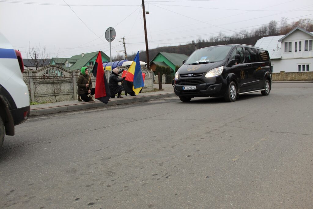 Делятинська громада прощається із полеглим героєм Любомиром Гуменюком