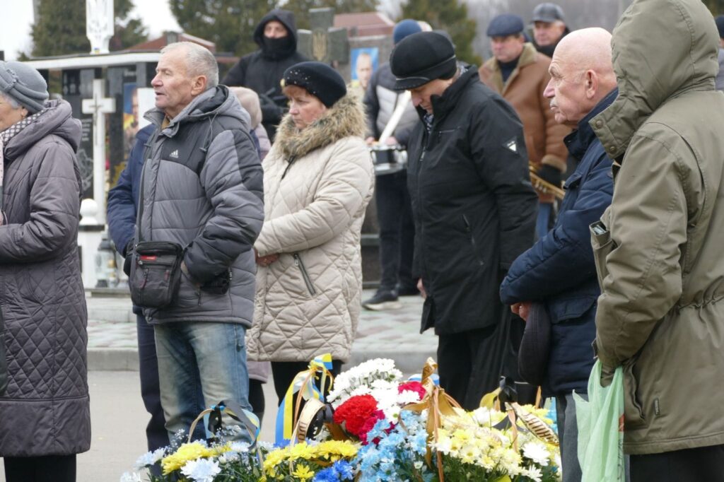 У Калуші провели в останню дорогу захисника Миколу Деркача