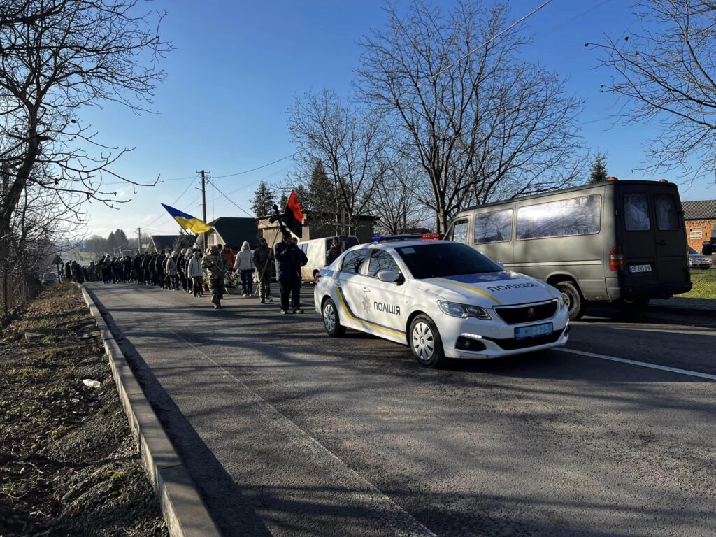 Городенківська громада провела в останню дорогу воїна Цалина Андрія