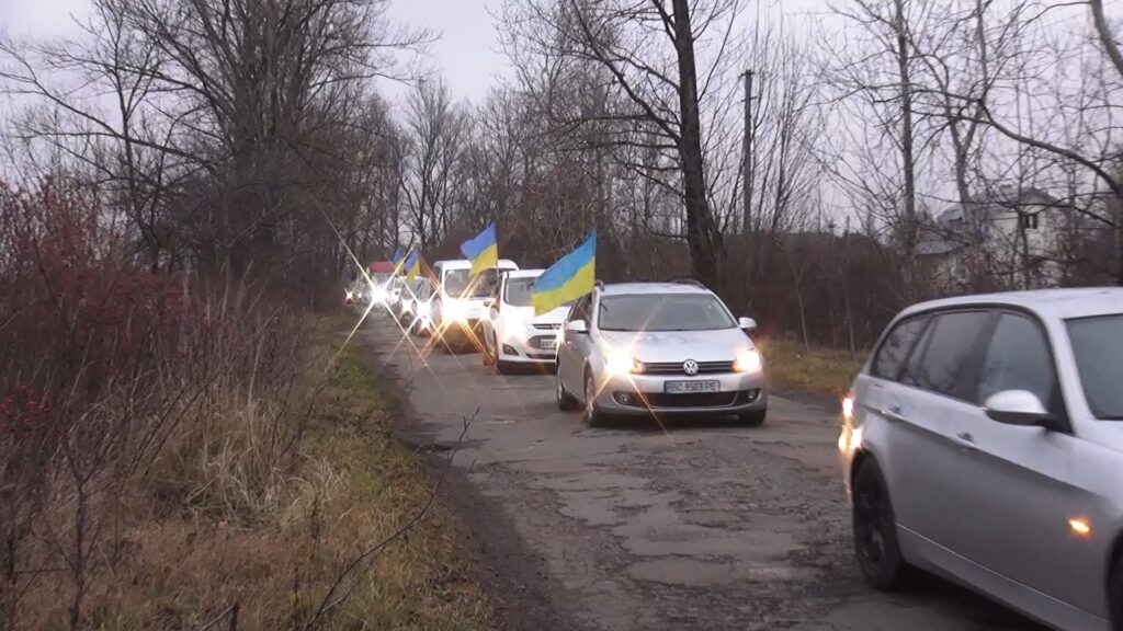 На Франківщині прощаються із полеглим захисником Миколою Лесівим ФОТОРЕПОРТАЖ