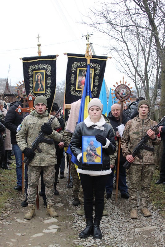 На Прикарпатті поховали загиблого Героя Любомира Гуменюка