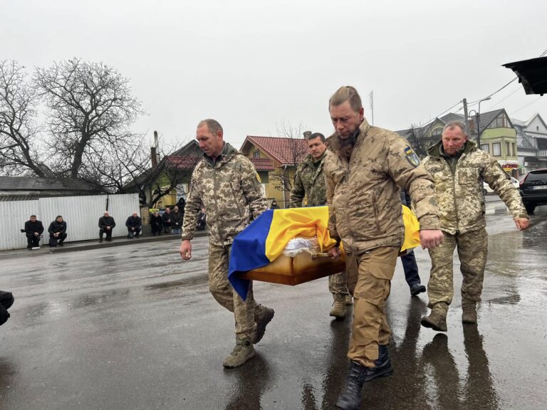 Сьогодні на Городенківщині проведуть в останню путь полеглого героя Володимира Бунька