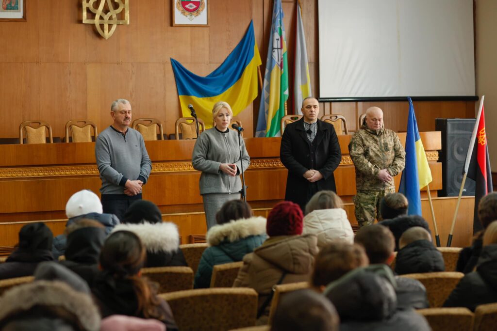 На Косівщині родичам полеглих воїнів передали нагороди ФОТО