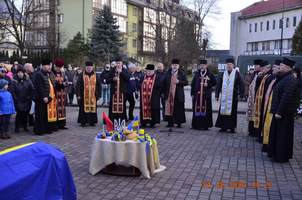 В Богородчанах зустріли тіло загиблого Героя Ярослава Гавришка. ФОТО