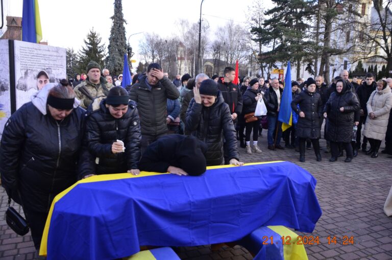 В Богородчанах зустріли тіло загиблого Героя Ярослава Гавришка. ФОТО