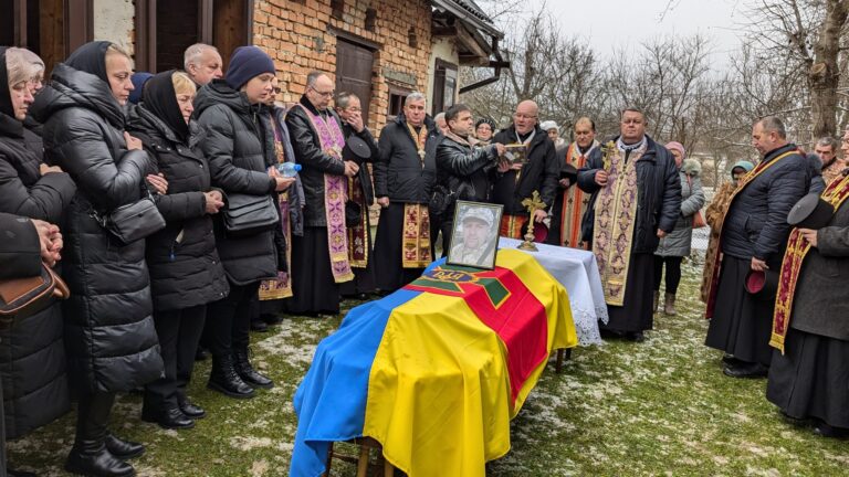 Болехівська громада попрощалася із мужнім Героєм Олегом Мігою