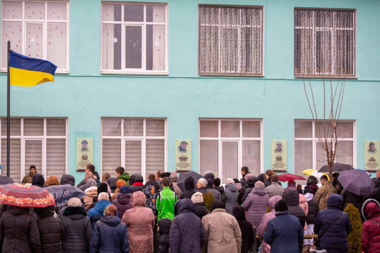 В Івано-Франківській громаді відкрили чотири пам'ятні дошки захисникам